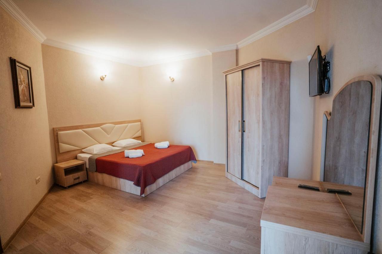 Hotel General Batumi Kültér fotó