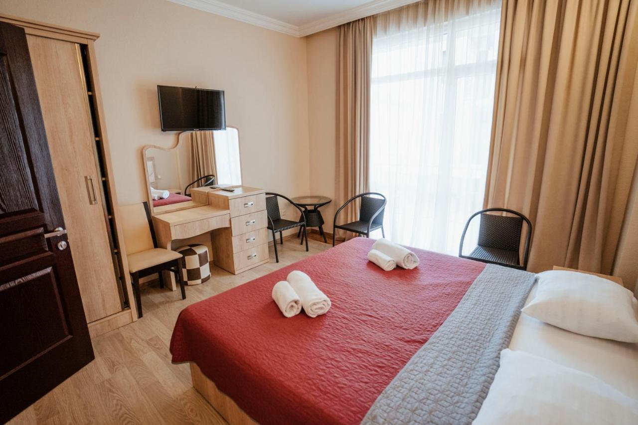 Hotel General Batumi Kültér fotó