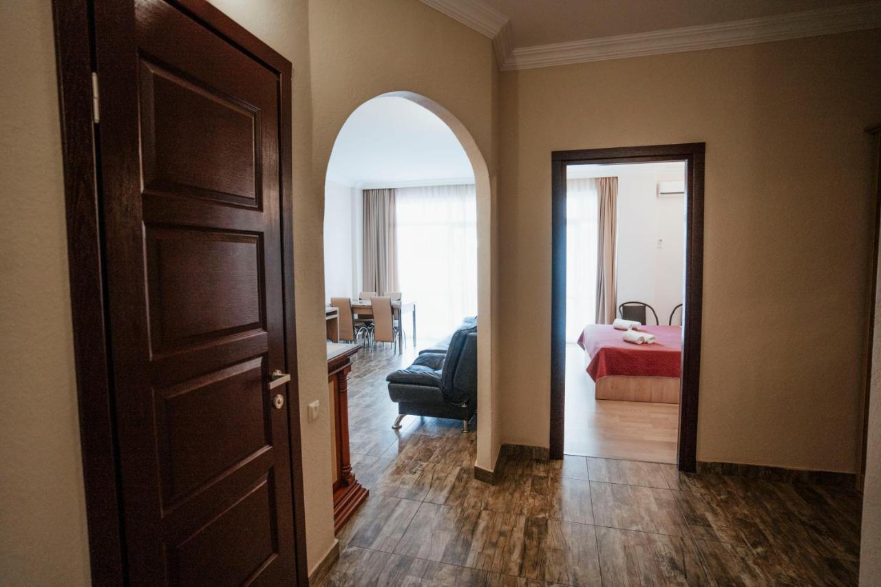 Hotel General Batumi Kültér fotó