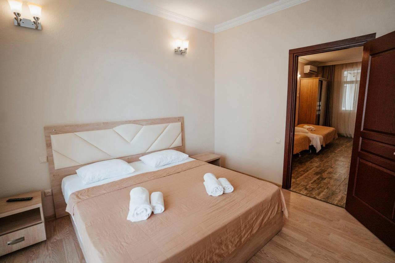 Hotel General Batumi Kültér fotó