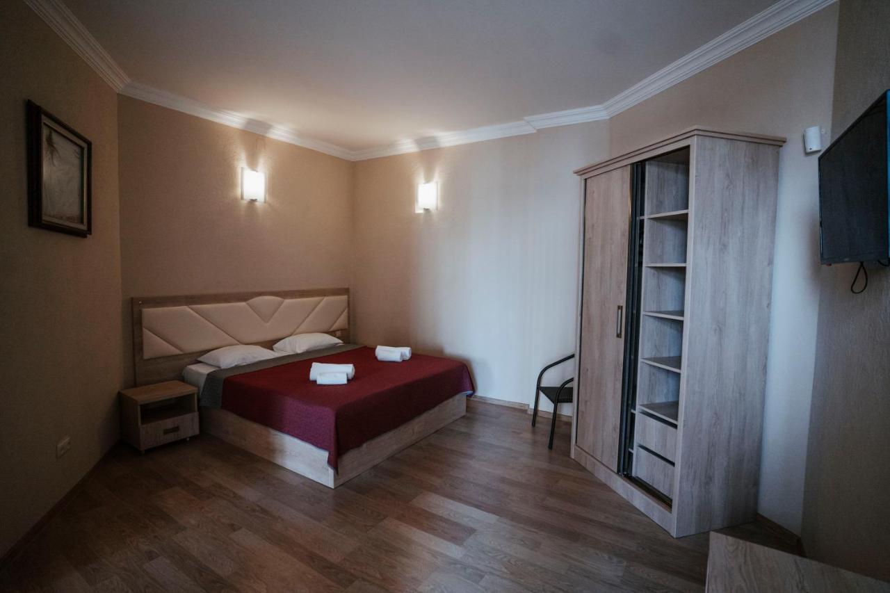Hotel General Batumi Kültér fotó