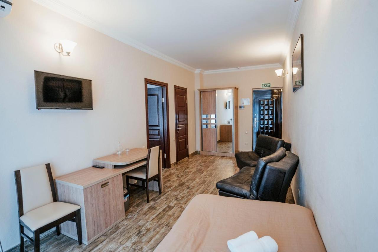 Hotel General Batumi Kültér fotó